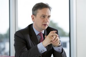 Rio Tinto says climbing costs, resource nationalism once again big threats