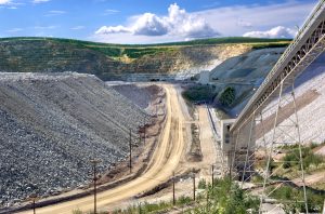 Kinross going ahead with expansion of Alaska gold mine