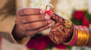 Asia Gold-Indian gold sold at discount as wedding demand disappoints