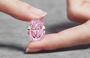 Alrosa’s pink diamond sets new record price at auction