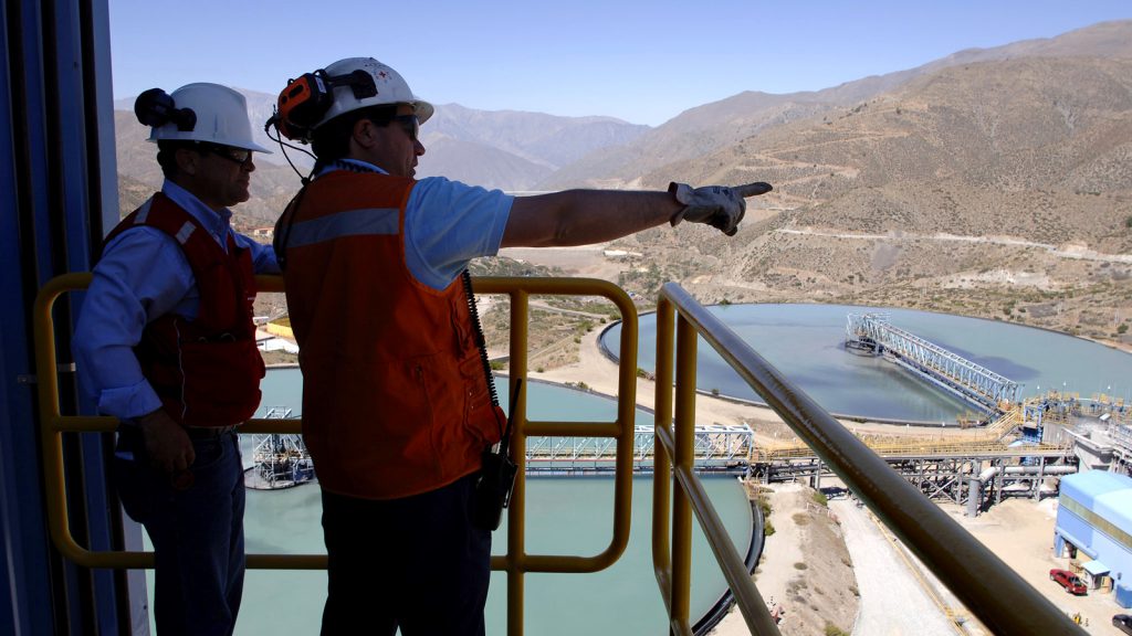 Chile inicia proceso de sanciones contra mina de cobre Los Pelambres