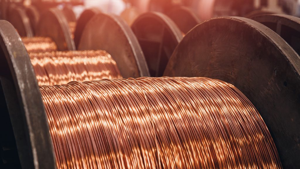 The bull and bear case for copper price - MINING.COM