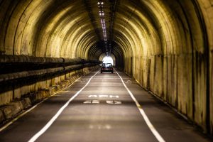 Gold price nears 2-month peak as yields slide