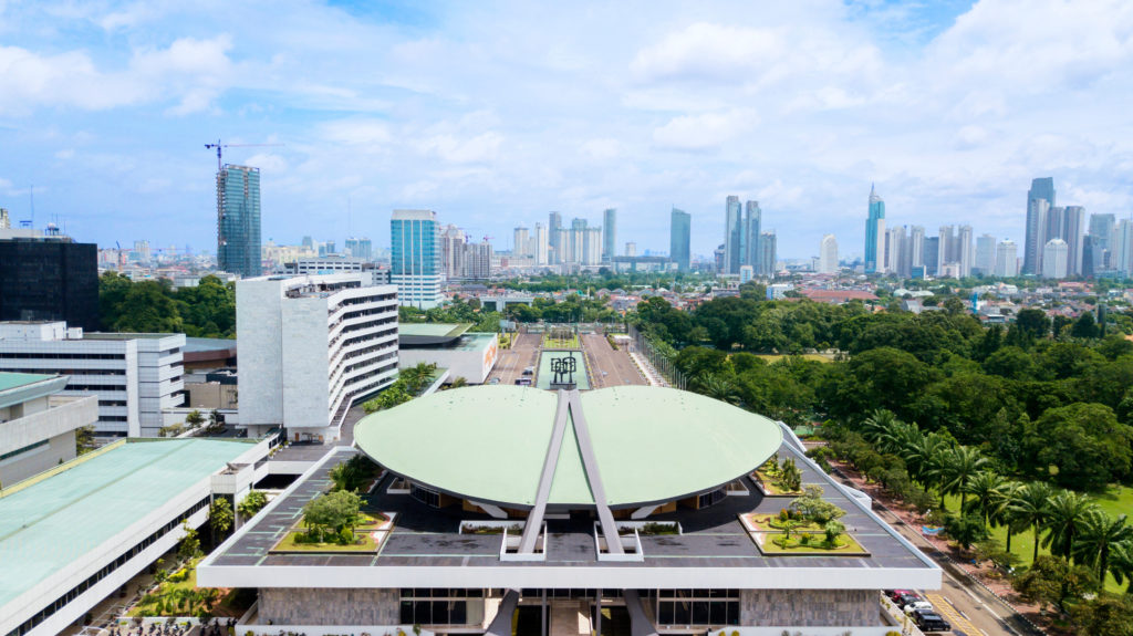 Kendaraan listrik memicu ledakan IPO ramah lingkungan di Indonesia