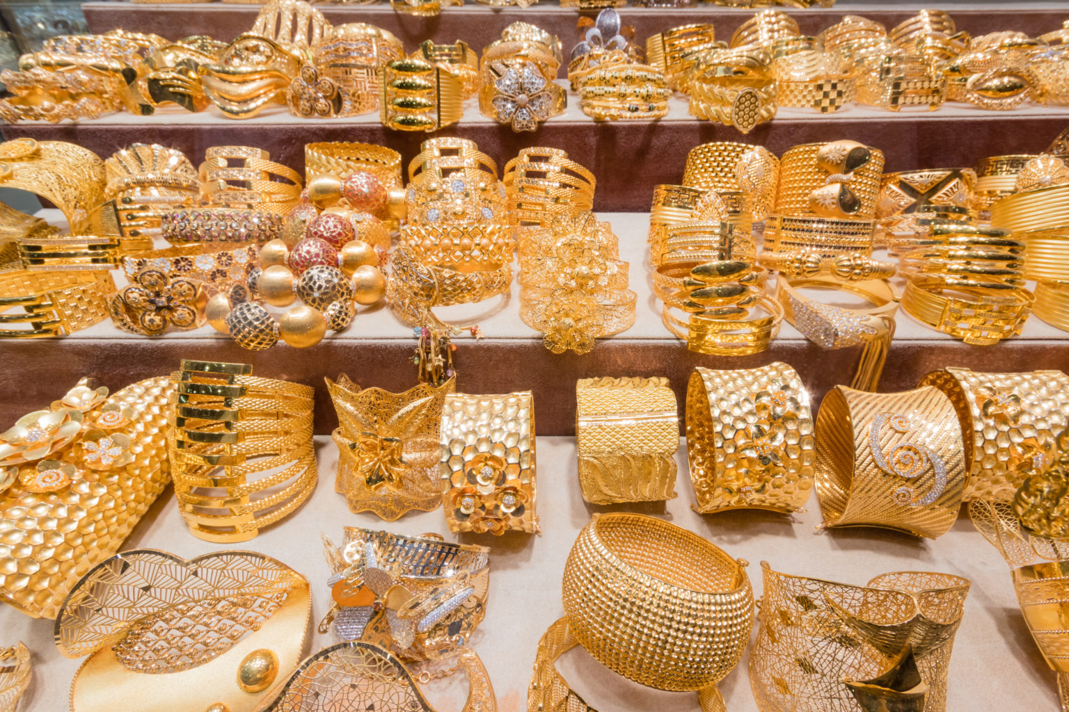 Gold uptrend intact, but due for correction before topping $4,000 in ...