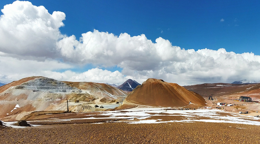 Gold Fields comienza la producción de oro en una nueva mina en Chile