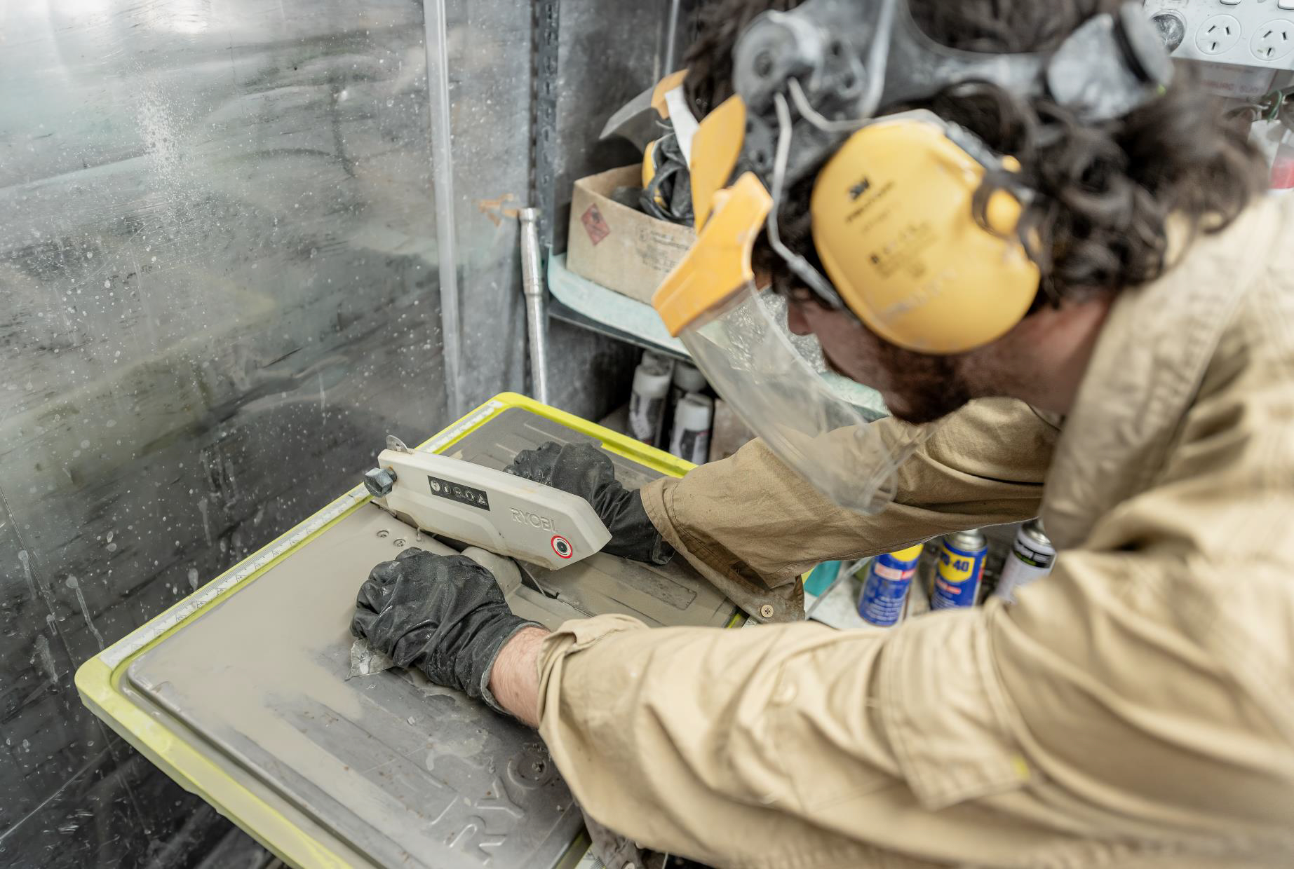 Southern Cross drills antimony discovery in Australia