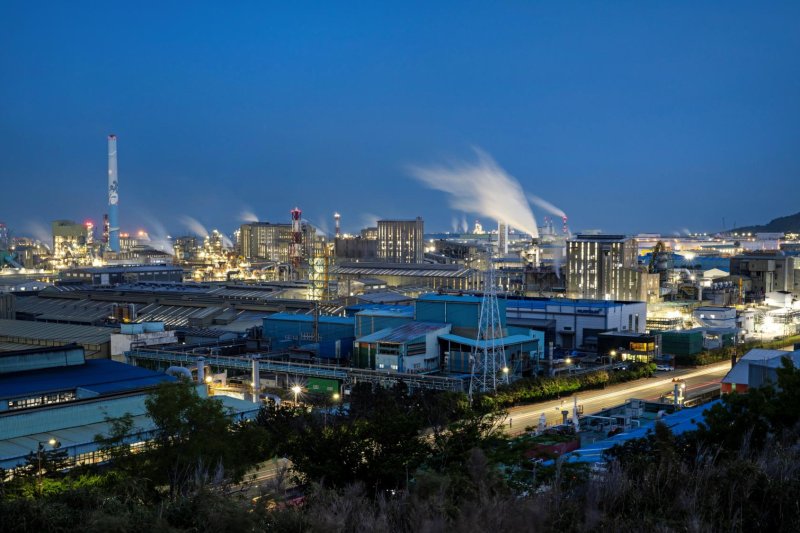 Teck charges Korea Zinc more on silver, germanium in 2026