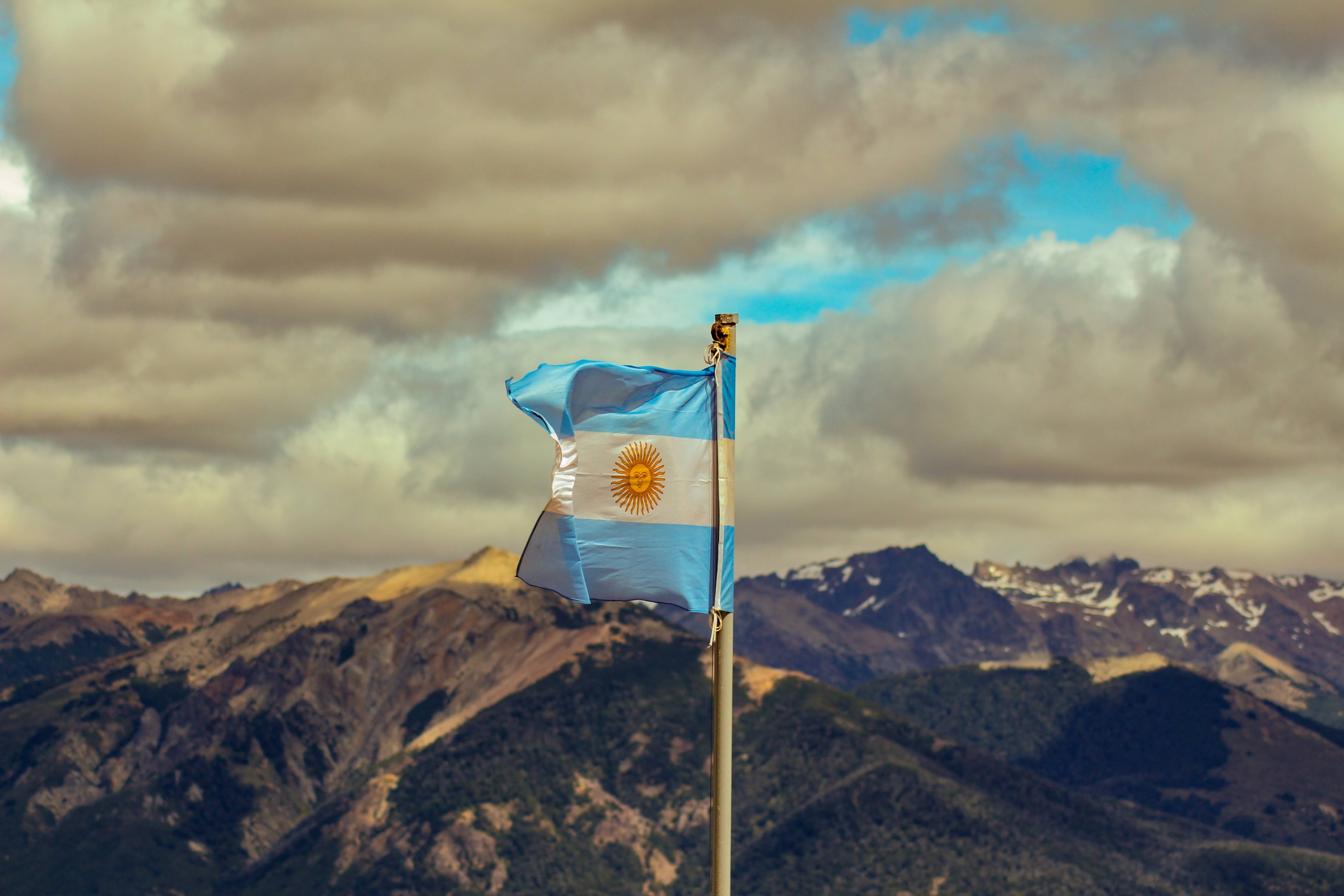 Argentina opens glaciers to mining