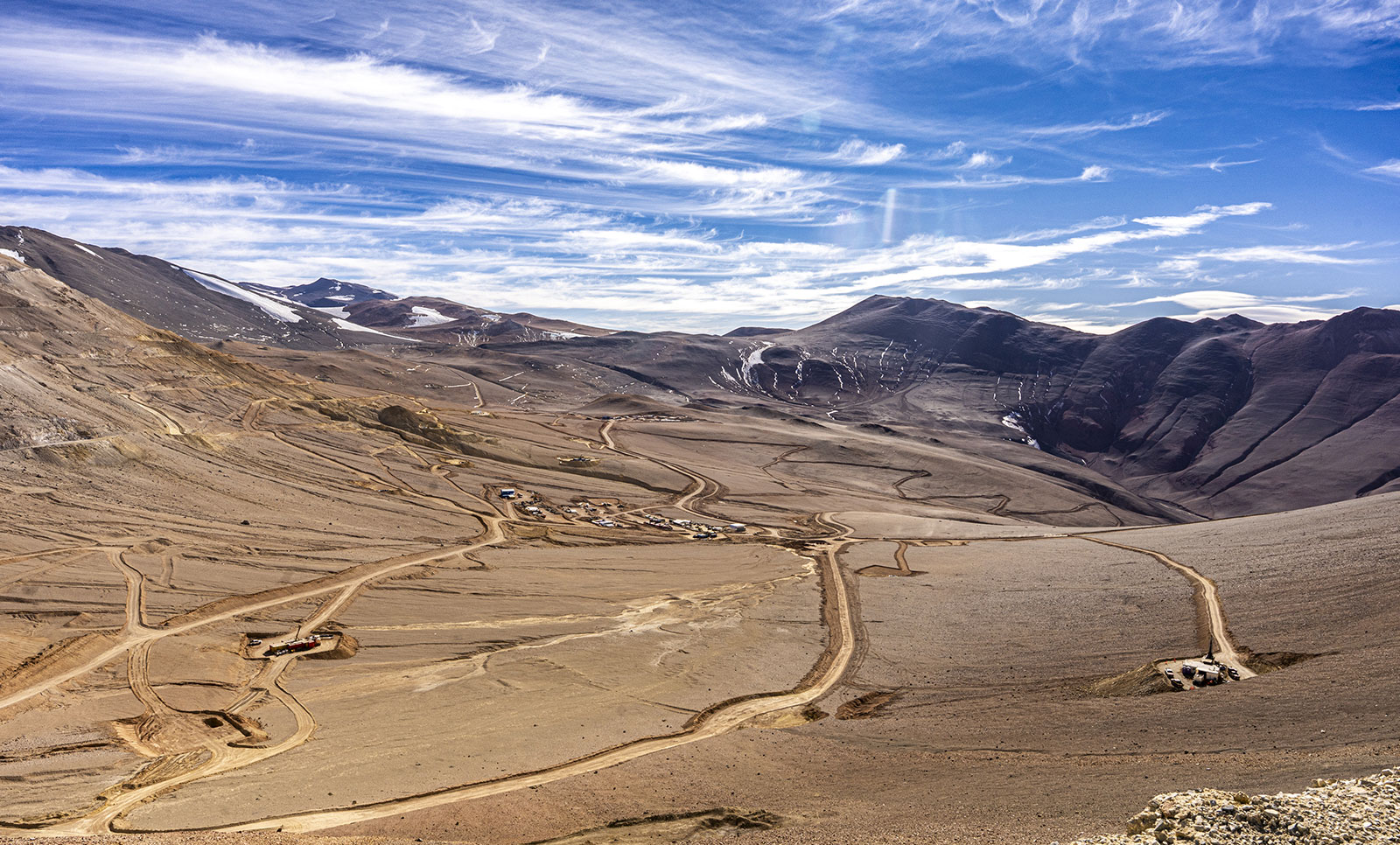Police block access road to Vicuña’s copper project in Argentina