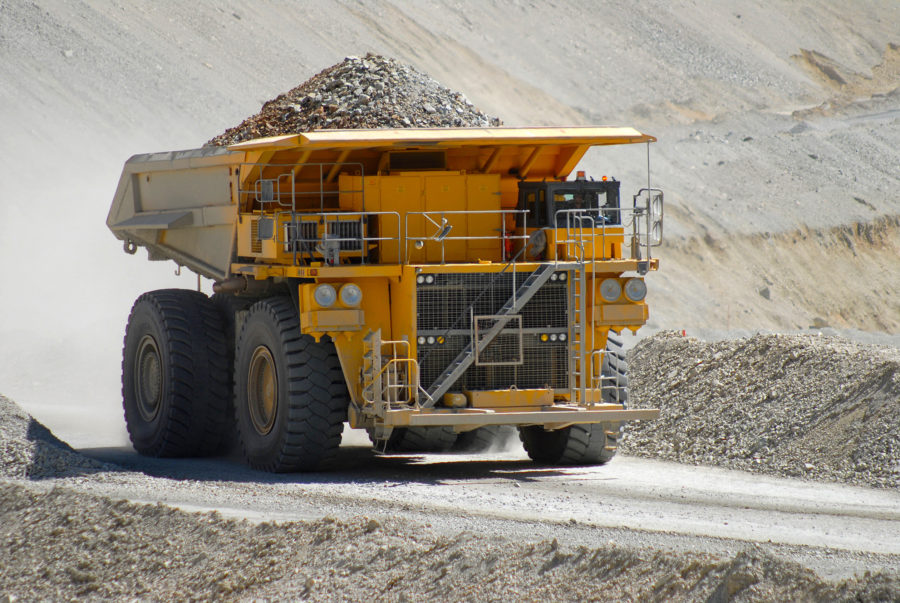 Chile’s copper output falls 14% in April, manufacturing also down