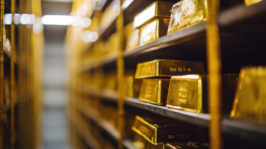 Hong Kong pulls in large gold bars ahead of clearing launch