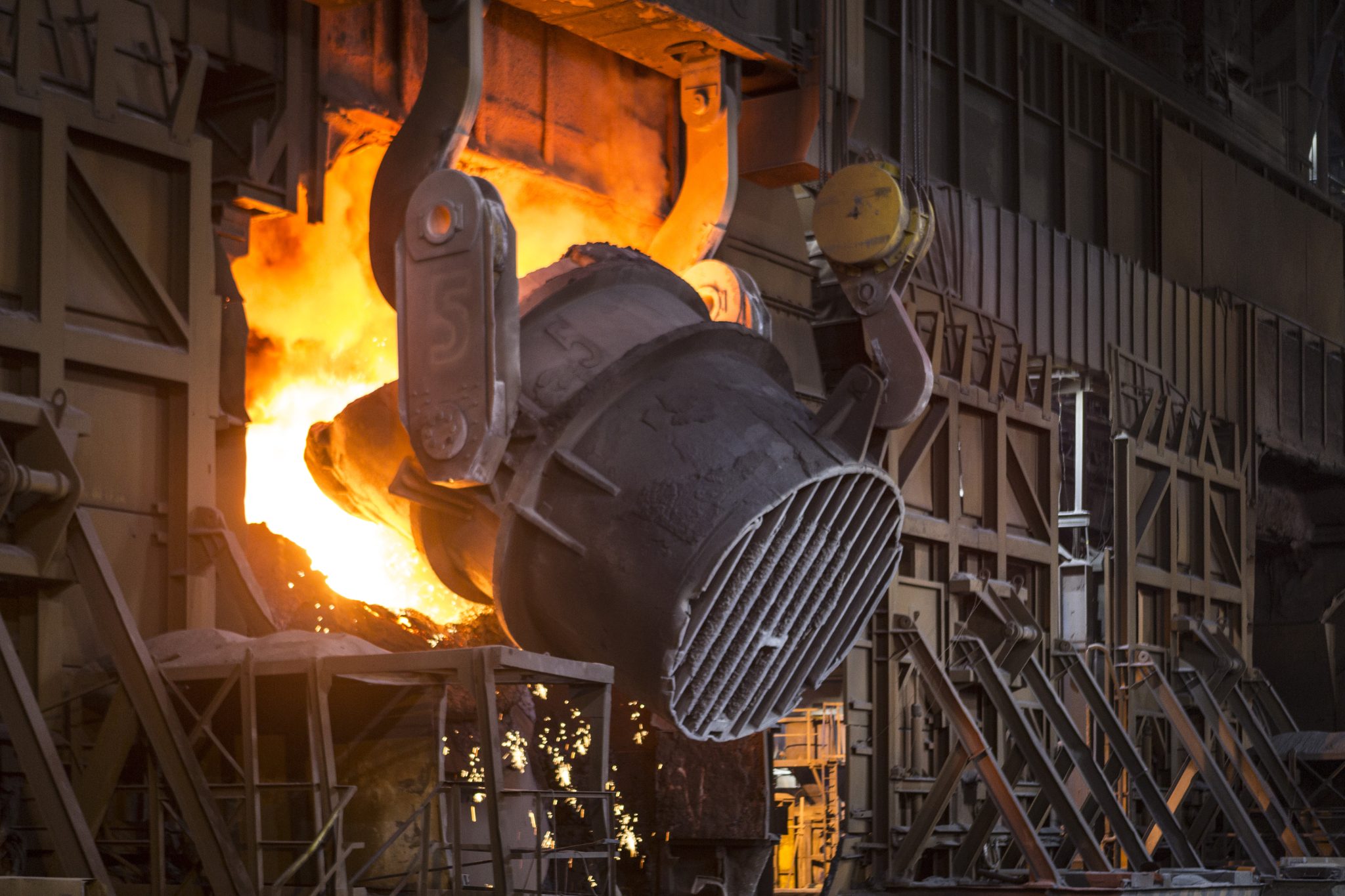UK nationalizes British Steel, Jingye challenges legality of takeover